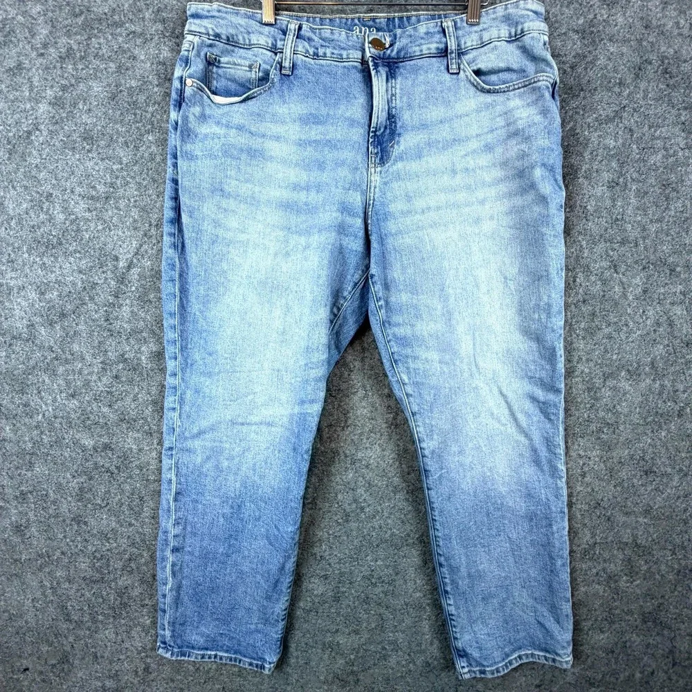 a.n.a Boyfriend Jeans Womens 18W Blue Denim Cotton Cropped‎ Mid Rise Light Wash